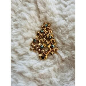 Vintage Avon Golden Christmas Tree With Stones Brooch Pin